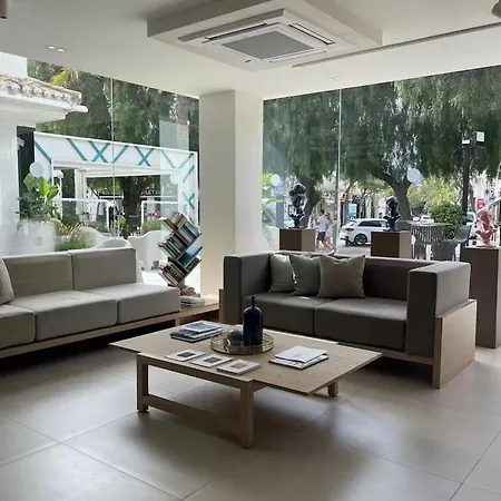 Privado En Occidental Puerto Banus 公寓